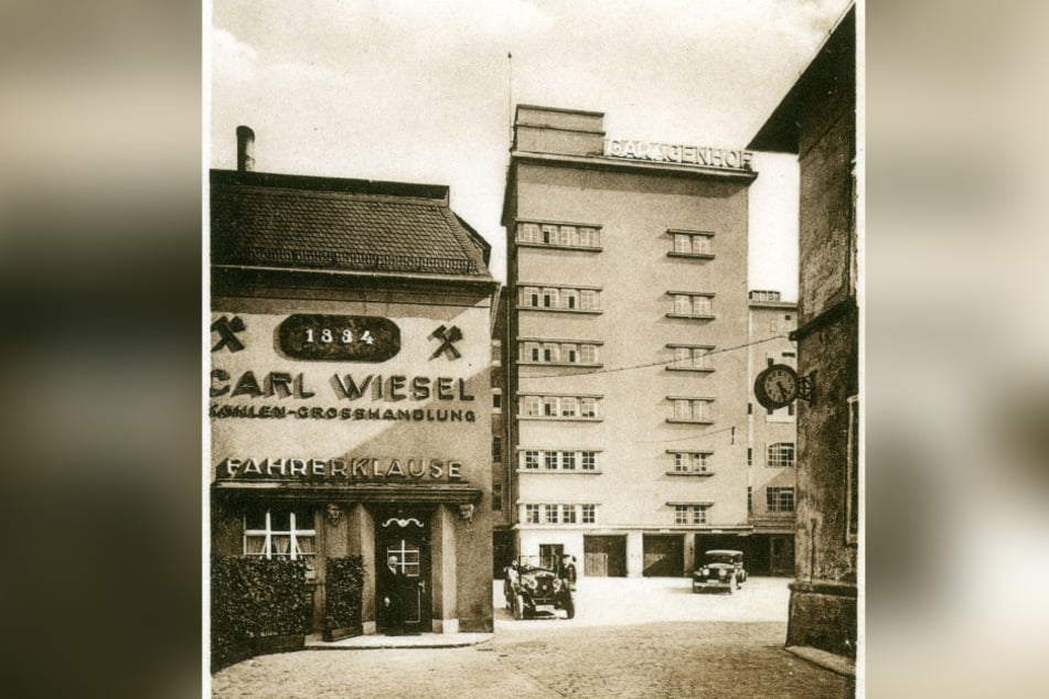 1928 war die Hochgarage eine der ersten Hochgaragen in Deutschland.