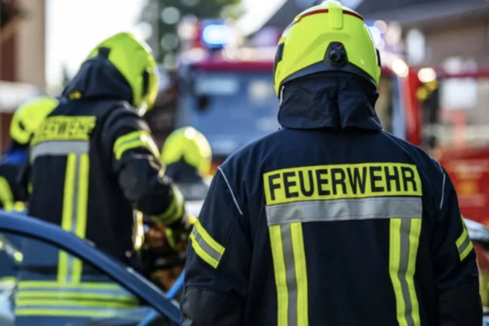 Leipzig: Feuerteufel stecken mehrere Kellerabteile in Brand: Mehrfamilienhaus unbewohnbar!
