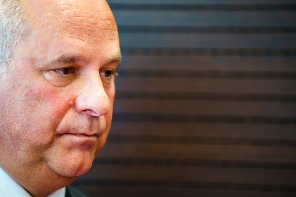 Hessens Innenminister Roman Poseck (55, CDU) zeigte sich nach dem Tod des 27-Jährigen bestürzt. (Archivbild)