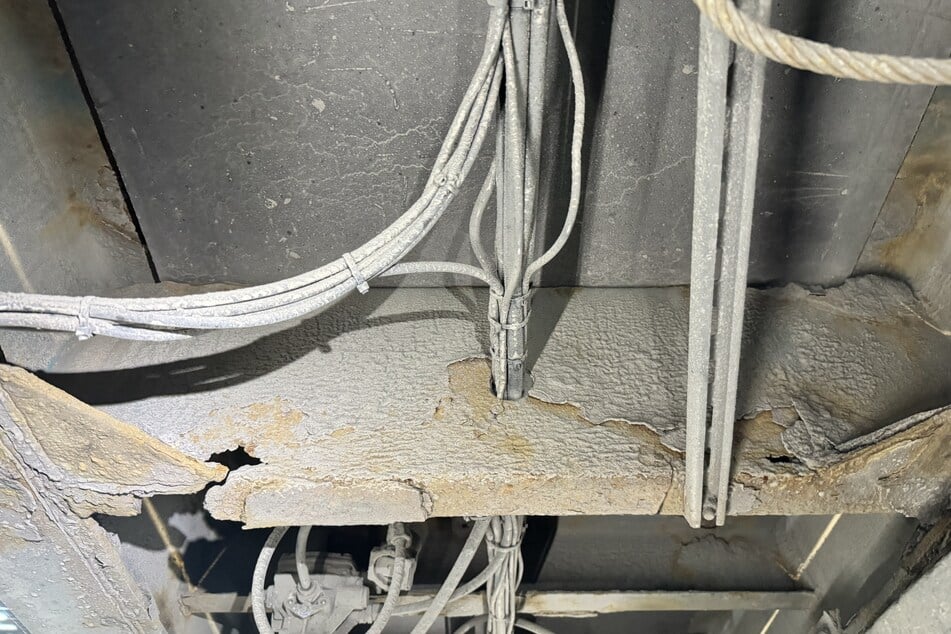 Der tonnenschwere Sattelzug wies erhebliche Mängel an tragenden Stellen auf.