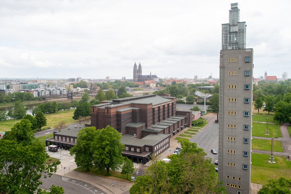 An dem beliebten Aussichtsturm soll ein neues Eingangsgebäude entstehen.