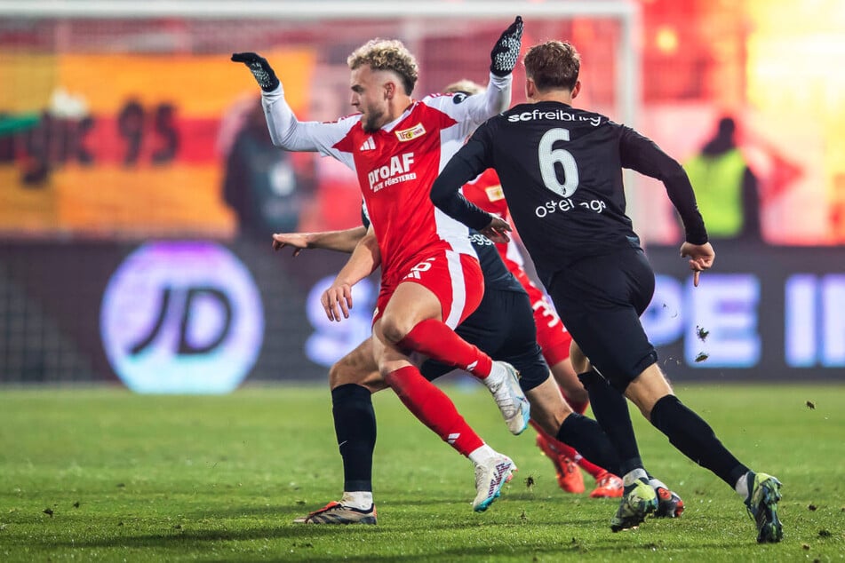 Benedict Hollerbach (l.) hat bis zu seiner Auswechslung versucht, Akzente im Angriffsspiel von Union Berlin zu setzen.