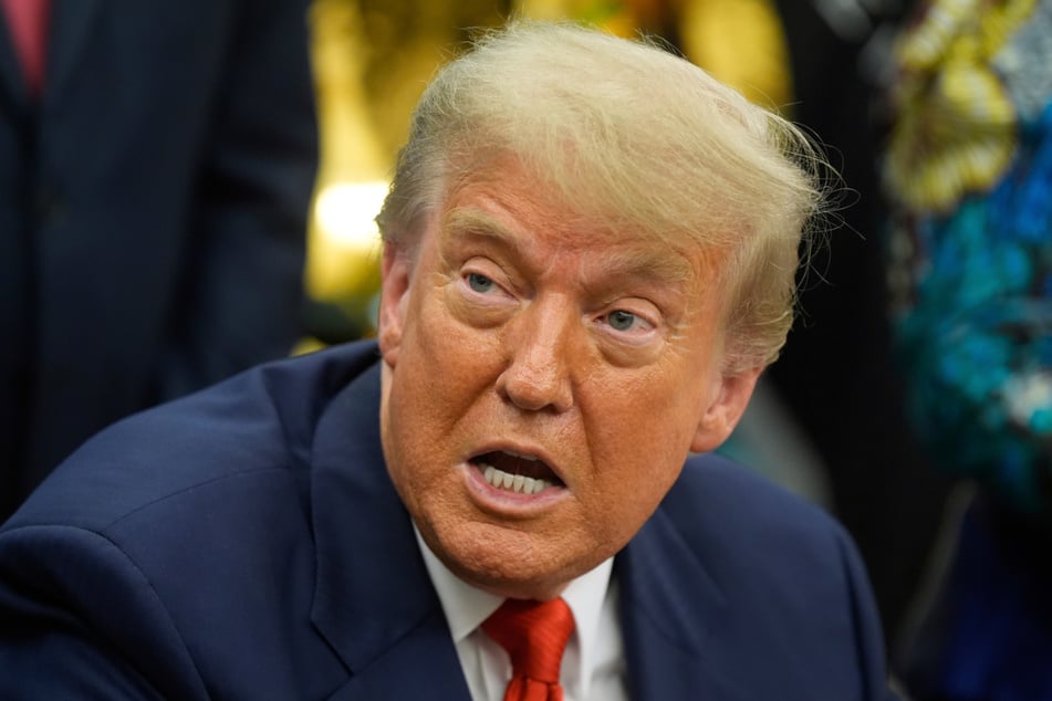 Sollte sich Donald Trump (79) mit seinem Haushaltsgesetz durchsetzen, könnte ihm die Gründung einer neuen Konkurrenz-Partei bevorstehen.
