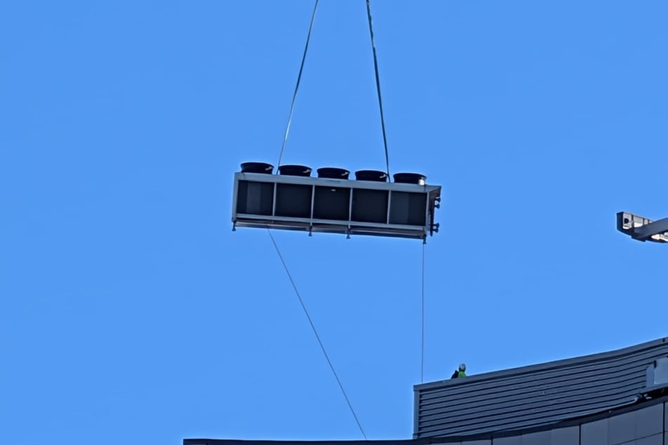 Diese Anlagen wurden aufs Dach geflogen.