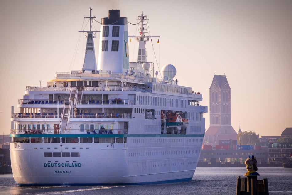 Das "Traumschiff" fährt auf Sparkurs über die TV-Bildschirme.