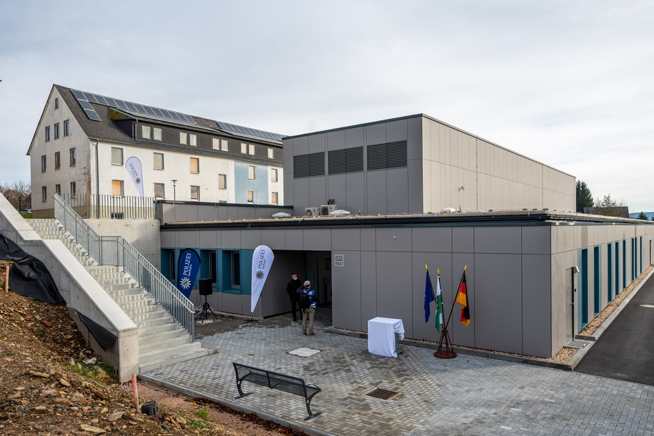 An der Polizeischule Schneeberg wurde kürzlich eine hochmoderne Raumschießanlage fertiggestellt.