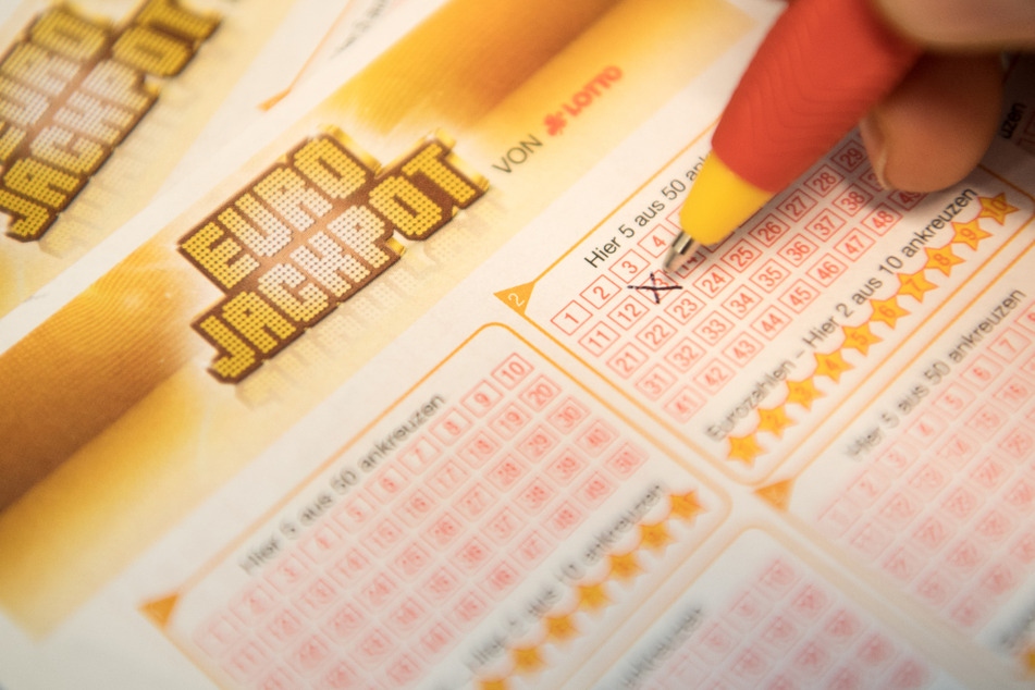 Eurojackpot: Glückspilz gibt vier Euro aus und gewinnt 2,7 Millionen!