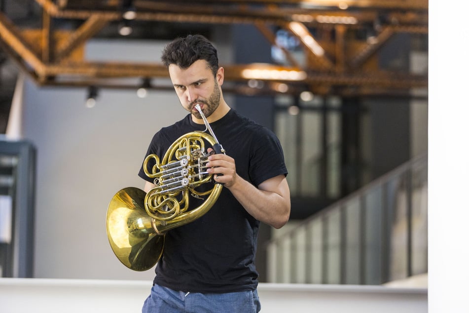 Der Hornist strebt noch einen Master-Abschluss an.