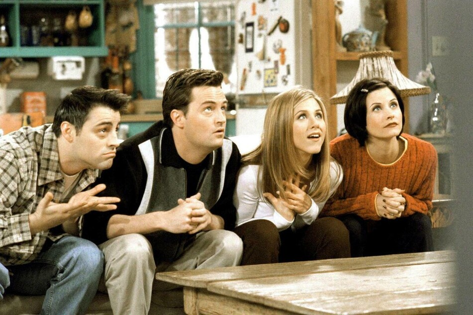 The cast of Friends in season 4 (from l to r): Matt LeBlanc, Matthew Perry, Jennifer Aniston, Courteney Cox.