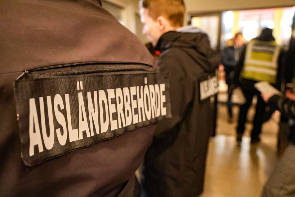 Auch die Ausländerbehörde ist im Einsatz gewesen.