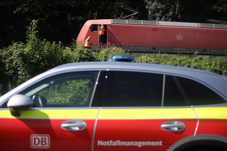 Kurz vor 12 Uhr konnte die Strecke wieder freigegeben werden.