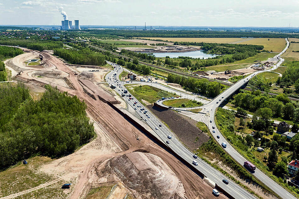 Dauerbaustelle: Die A72 wird mit 183 Millionen Euro endlich fertig gebaut. Das Geld stellt der Bund im Rahmen des Umbaus der Braunkohlereviere bereit. Gesamtsumme: 40 Milliarden Euro.