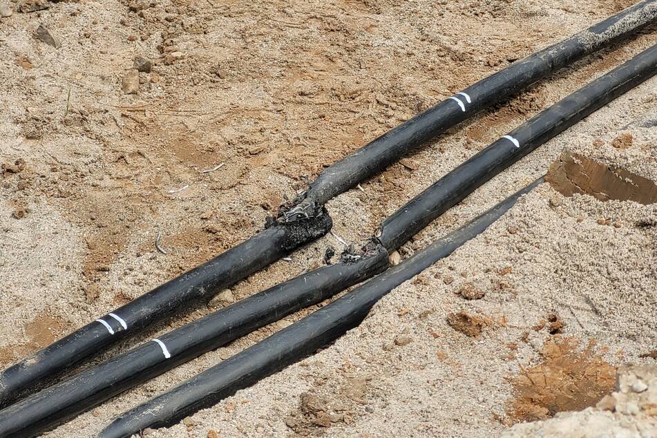 Bei Bauarbeiten wurden wohl die Stromleitungen beschädigt, was den Ausfall verursachte.