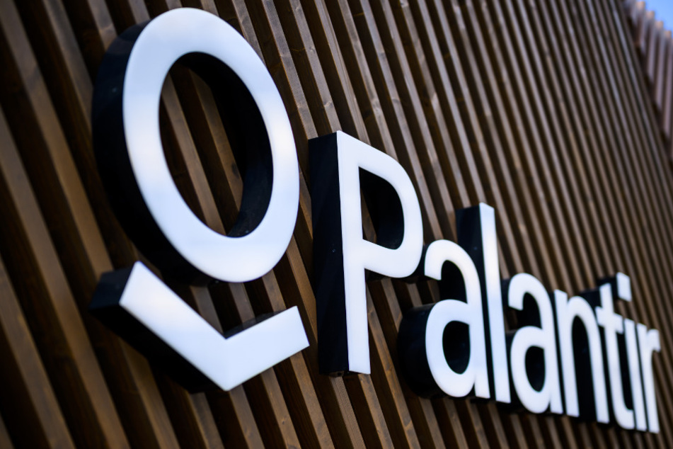 "Palantir" ist eine Software um unter anderem um Daten aus Cloud-Speichern auszulesen und zu entschlüsseln.