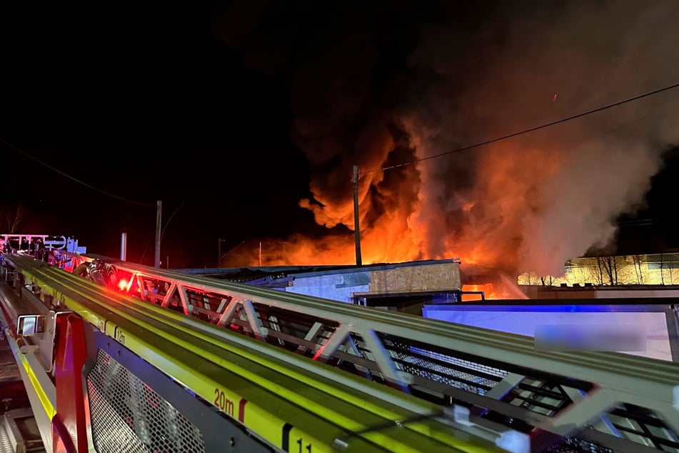 Die Flammen waren schon von Weitem deutlich zu erkennen.