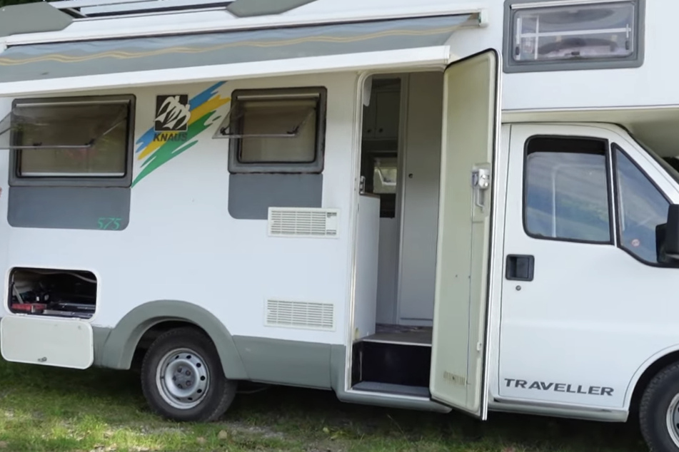 Das ist das neue Wohnmobil von Jenny Frankhauser (29) und ihrem Freund Steffen König.