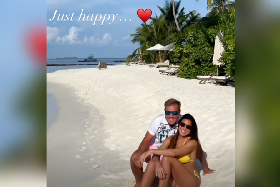 Das Paar im Urlaub auf den Malediven.