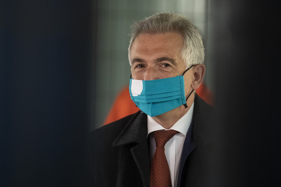 Frankfurts Oberbürgermeister Peter Feldmann (61) wird ebenfalls an der Krisenstab-Sitzung am Dienstag teilnehmen.