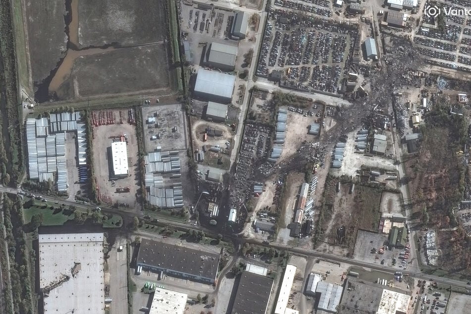 A satellite image released by Vantor on November 5, 2025, shows the debris path after a cargo plane crashed near the Louisville International Airport.