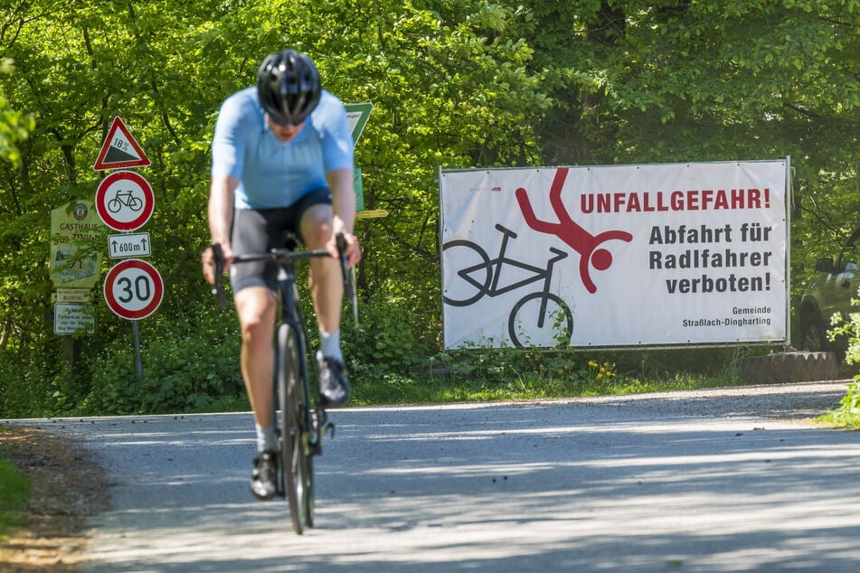 In Zukunft müssen Radfahrer am Berg bei Straßlach-Dingharting nicht mehr absteigen.