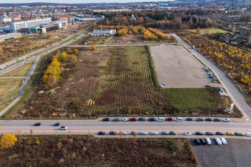 Auf dem Gelände neben der Fraunhoferstraße ist noch kein Bagger in Sicht.