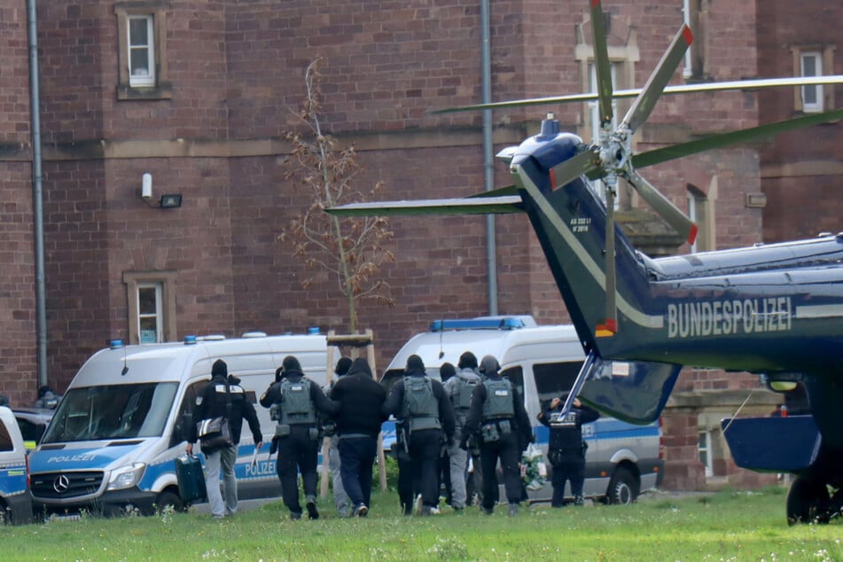 Im November schlug die Bundesanwaltschaft gegen die jungen Männer zu.