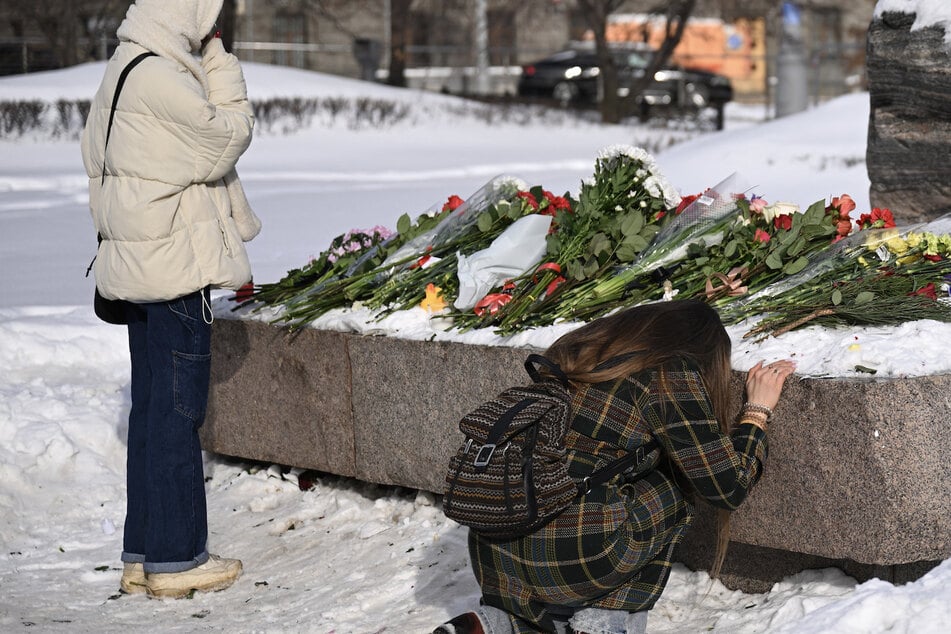 Alexei Navalny burial allegedly blocked by Russian officials