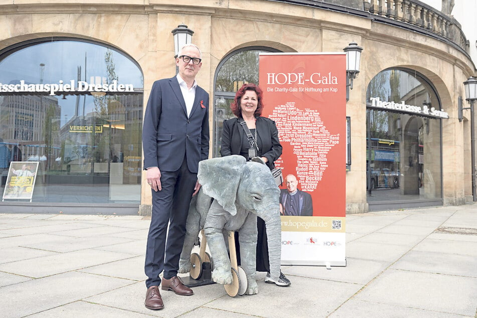 Schauspielhaus-Intendant Joachim Klement (62) und Viola Klein (64) laden zur Hope-Gala ein.