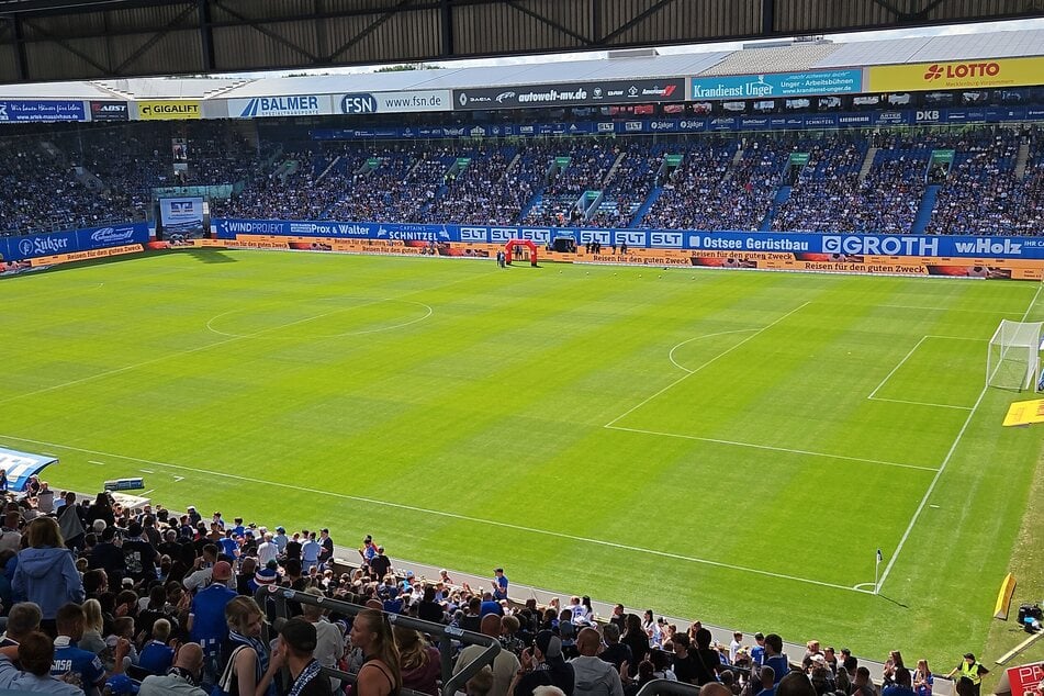Ein medizinischer Notfall trübte das Hansa-Testspiel am Samstag im Ostseestadion.