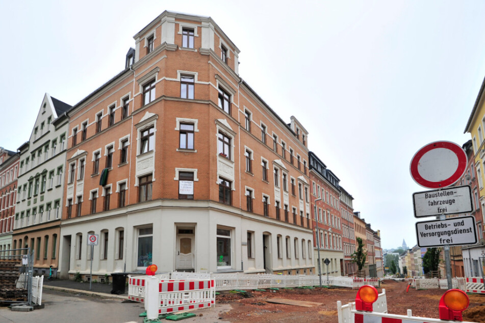 In der Wohnung von G. und A. an der Zietenstraße soll die Geschädigte zur Prostitution gezwungen worden sein.