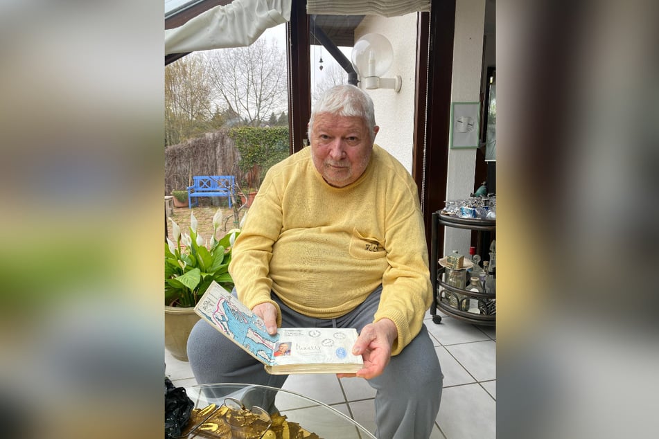 Der frühere Direktor der Dresdner Bank Christian Heine (88) aus Bannewitz schenkte sein Lebenswerk dem Stadtarchiv.