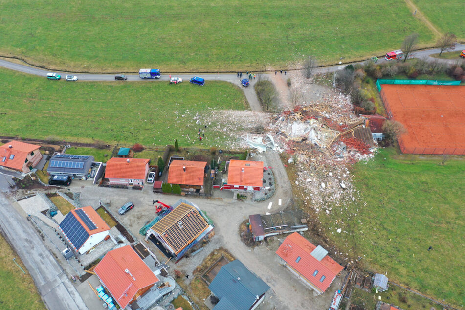 Die Aufnahme aus der Luft zeigt das ganze Ausmaß der Zerstörung in Oberbeuren.