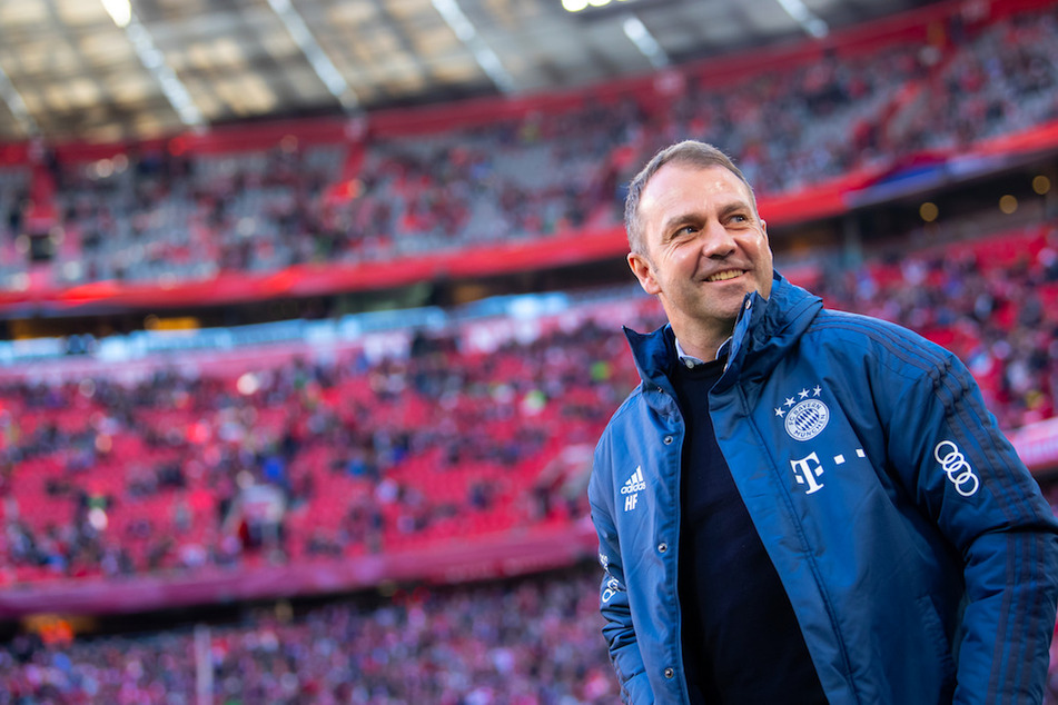 Bayern Münchens Trainer Hansi Flick (55) stützt sich bei der Trainer-Arbeit auch auf andere Experten.