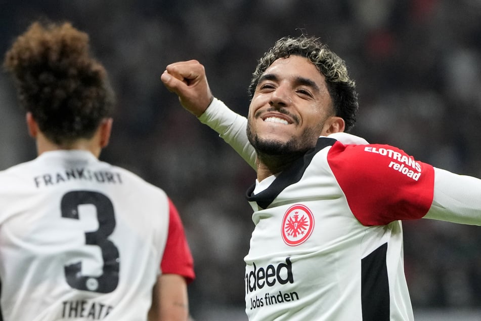 Eintracht-Stürmer Omar Marmoush (25) ist zurzeit in bestechender Form und führt mit sechs Treffern die Torschützenliste der Bundesliga an.