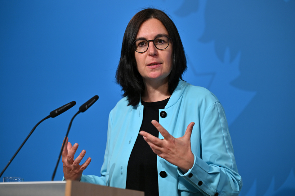 Die Politikwissenschaftlerin Marion Reiser stellte den Thüringen-Monitor in Erfurt vor.
