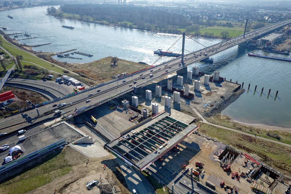 Aufatmen auf der A1: Rheinbrücke bei Leverkusen wieder befahrbar