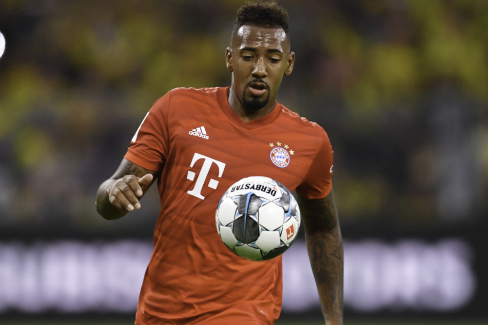 Jérôme Boateng würde derzeit nur allzu gern für den FC Bayern auf dem Rasen stehen.