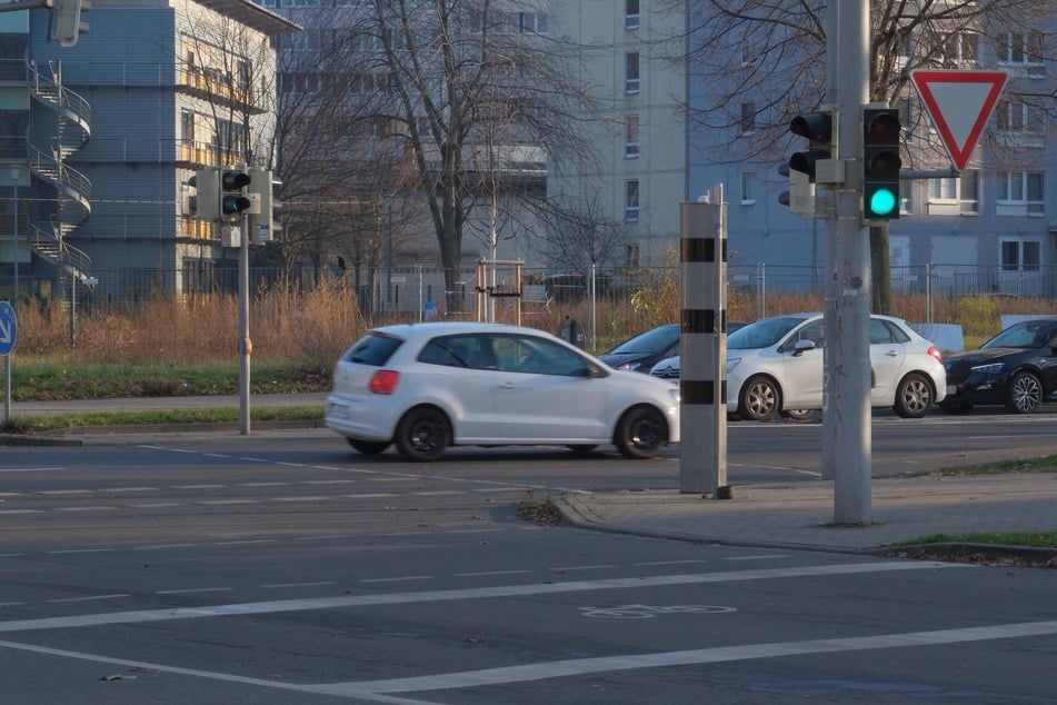 Er blitzt den stadtauswärtigen Verkehr aktuell ausschließlich bei Geschwindigkeitsüberschreitungen.