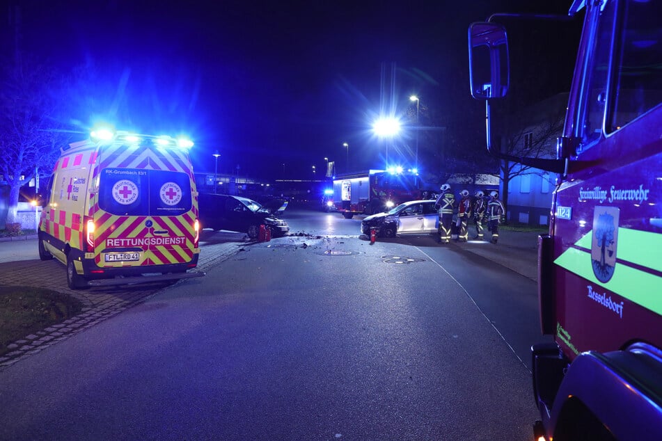 Auf der Sachsenallee in Kesselsdorf hat es am Montagabend geknallt.