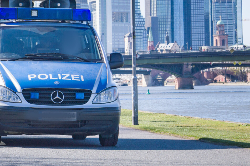 Nach dem vermeintlichen Angriff auf eine Achtjährige in Offenbach, suchte die Polizei intensiv nach dem Täter. (Archivbild)