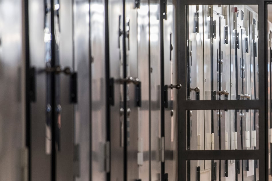 Der Verdächtige sitzt nun in Untersuchungshaft. (Symbolbild)