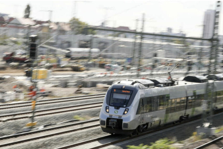 Wegen Modernisierungsarbeiten kommet es auf den Bahnstrecken im Leipziger Süden zu erheblichen Verspätungen.