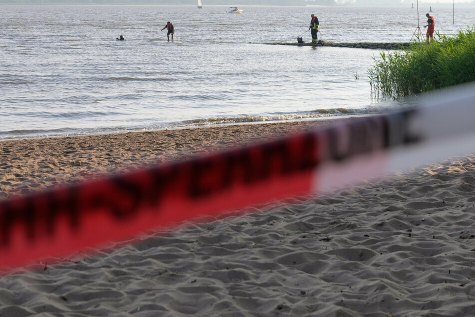 Der Junge wurde leblos im Wasser entdeckt. (Symbolbild).