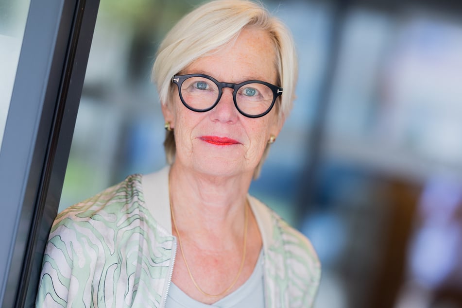 Stephanie Thien, Leiterin des Landesamts zur Bekämpfung der Finanzkriminalität NRW, freut sich über die erfolgreiche Razzia am Mittwoch. (Archivfoto)