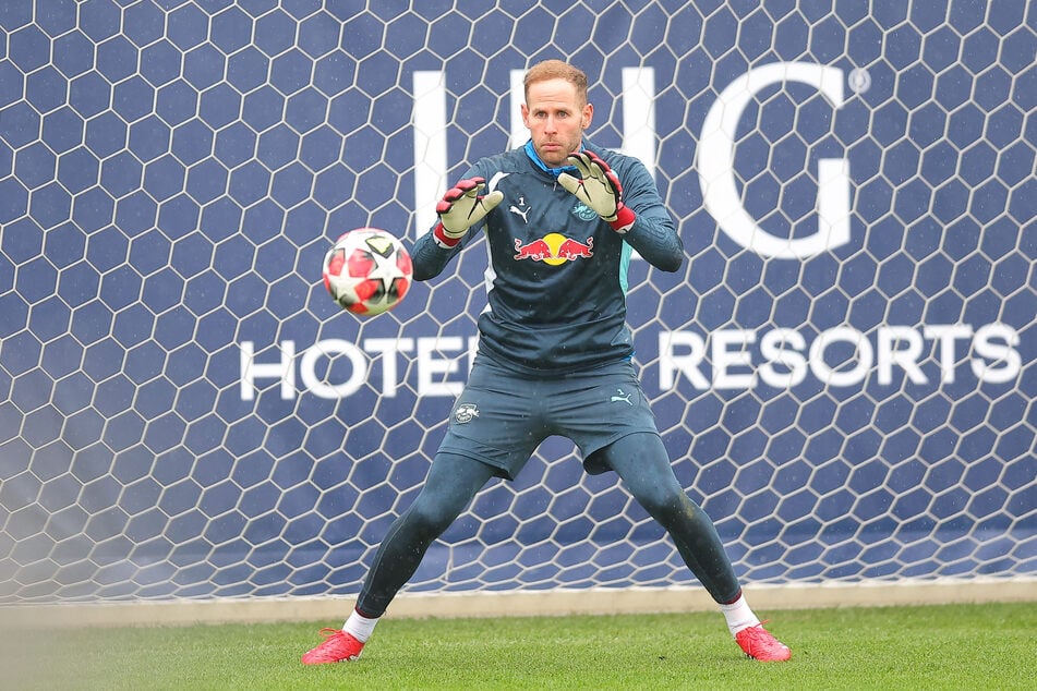 Wie es bei Péter Gulácsi (34) und RB Leipzig langfristig weitergehen wird, scheint noch nicht absehbar zu sein.