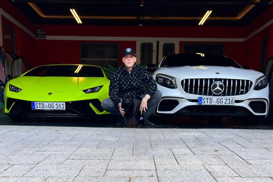 In seiner Garage hat der Twitch-Star unter anderem einen giftgrünen Lamborghini stehen.