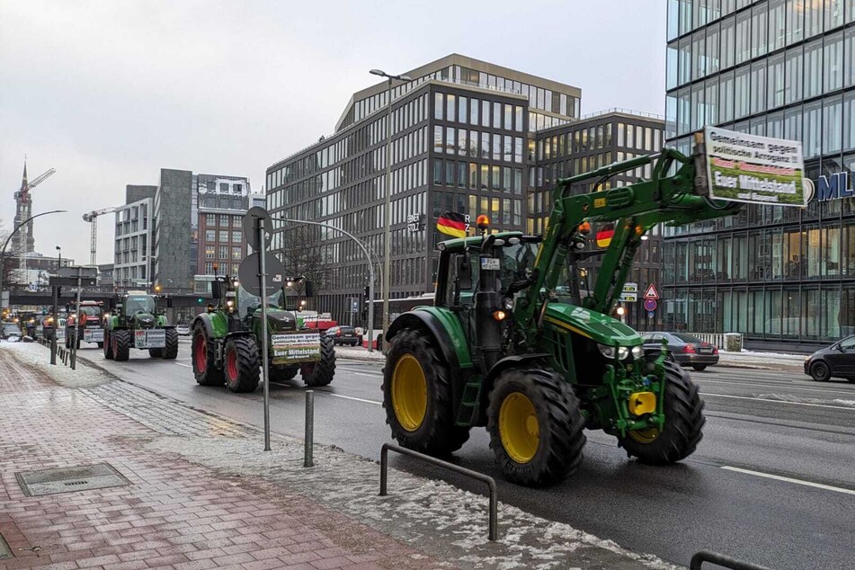 Bauernprotest in Hamburg: Treckerkolonnen treten Rückweg an