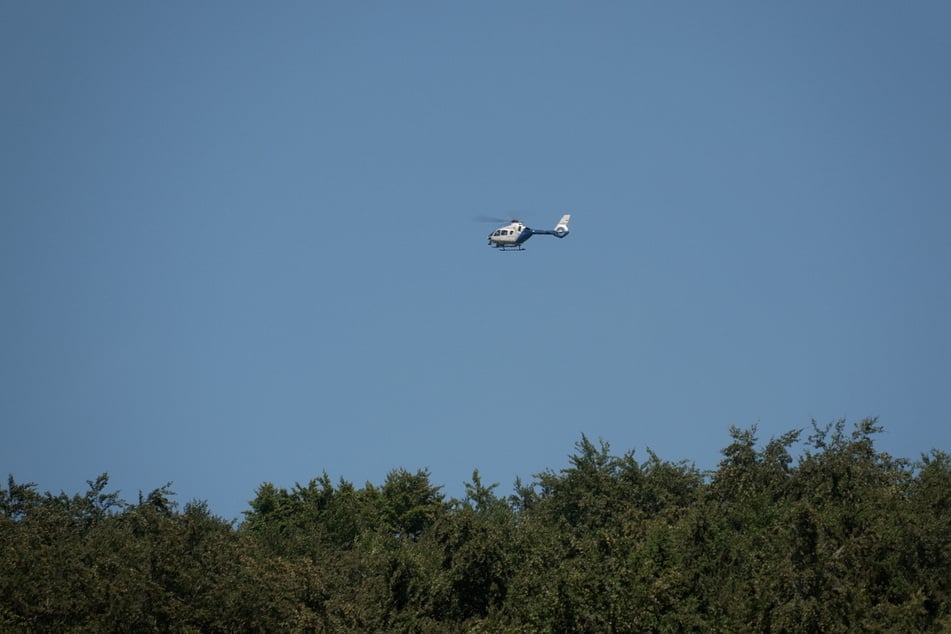 Segelflugzeuge krachen in der Luft zusammen: Pilot springt mit Fallschirm ab