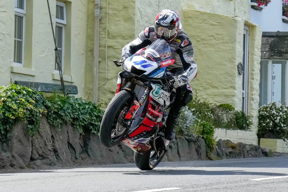 Raul Torres Martinez (46) starb nach einem schweren Sturz bei der Isle of Man TT am Dienstag.