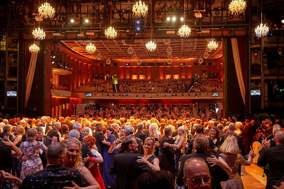 Vom ersten Takt an tanzten die 2000 Gäste in der Leipziger Oper.